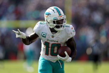 Tyreek Hill Says He Will 'Call It Quits' After Dolphins Contract Expires